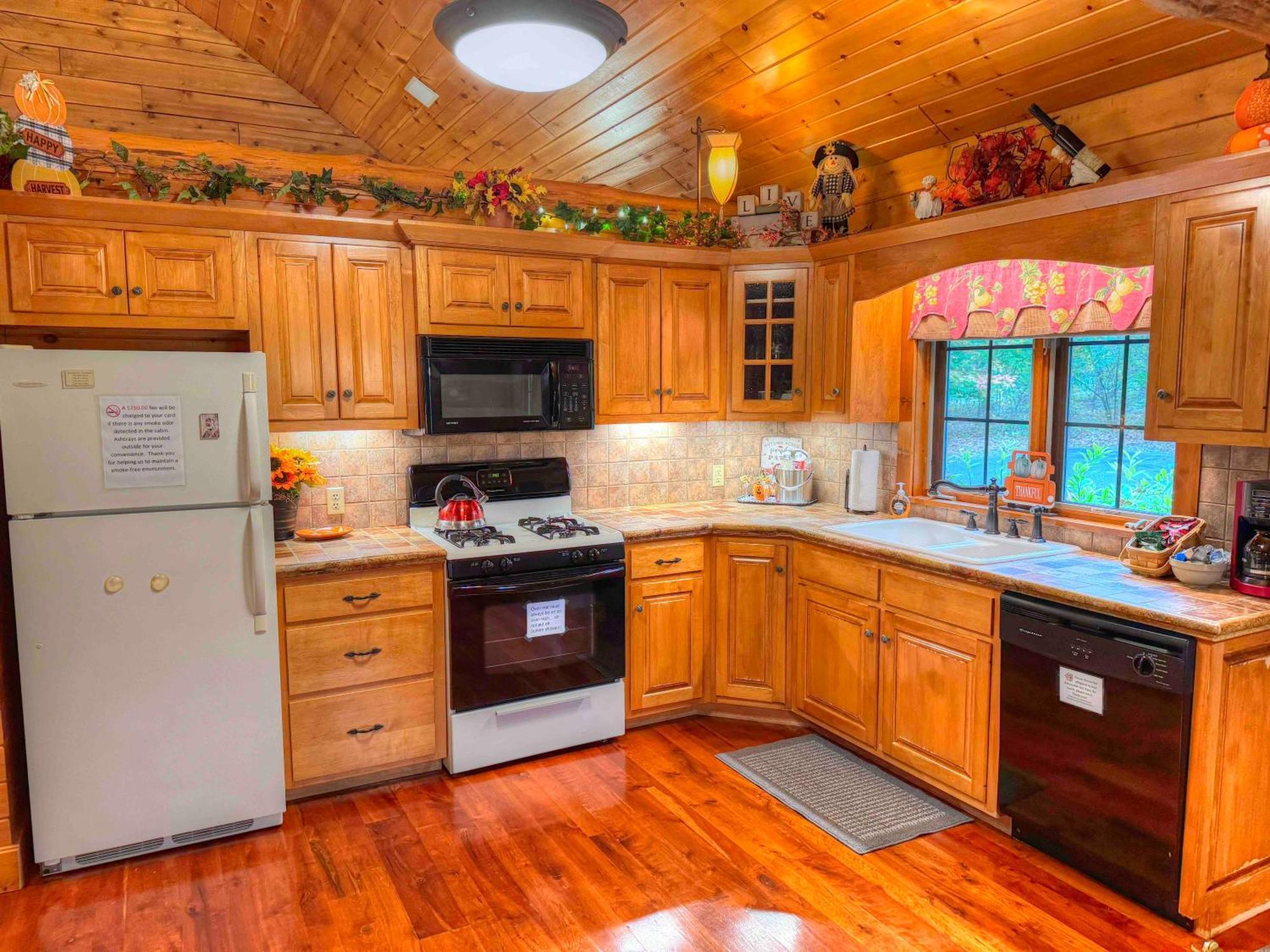 Ferngully Creek Cabins Millersburg Εξωτερικό φωτογραφία