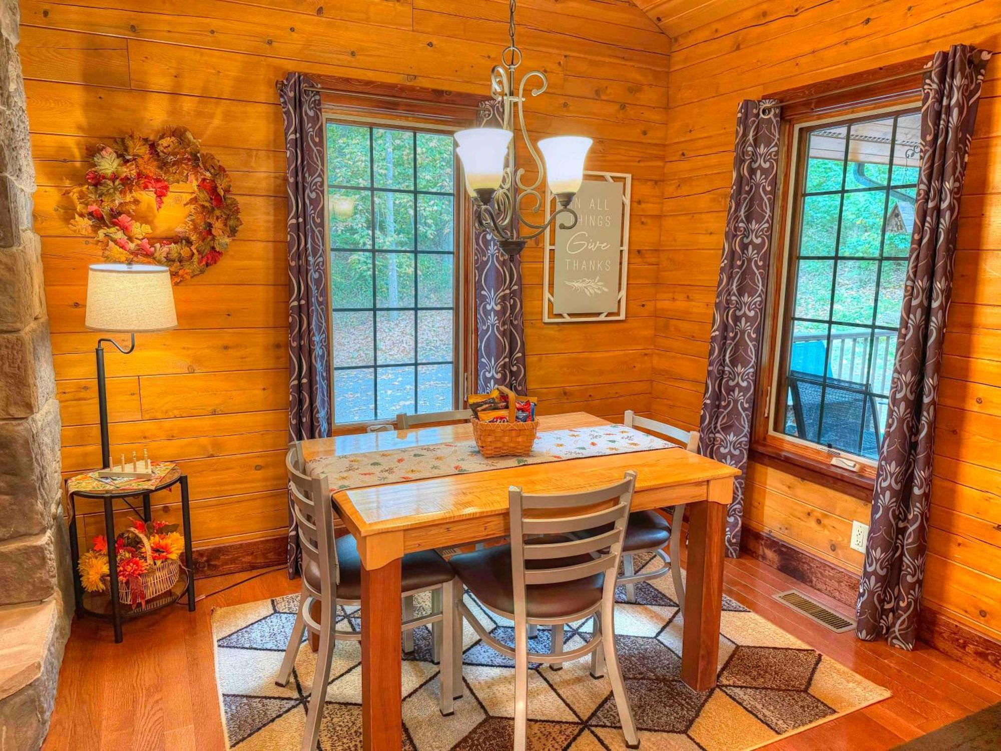 Ferngully Creek Cabins Millersburg Εξωτερικό φωτογραφία
